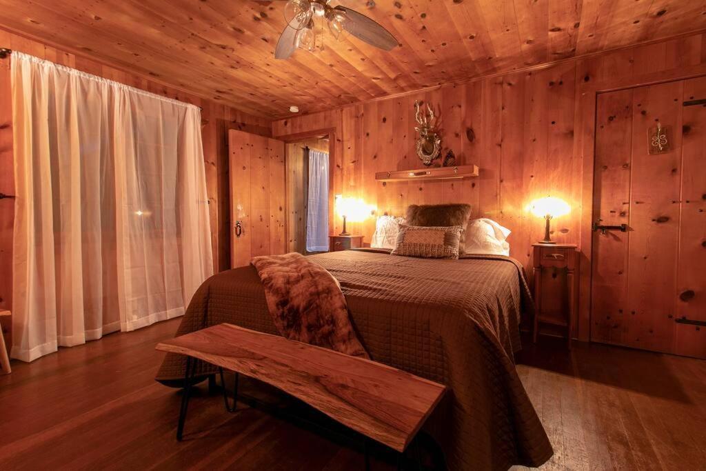The Lodge At 11 Chimneys Idyllwild Exterior photo